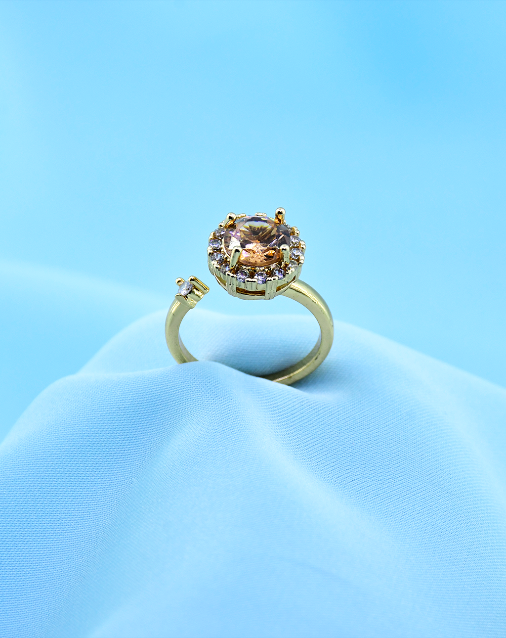 Royal Diamond Cluster Ring Champagne - Image 2