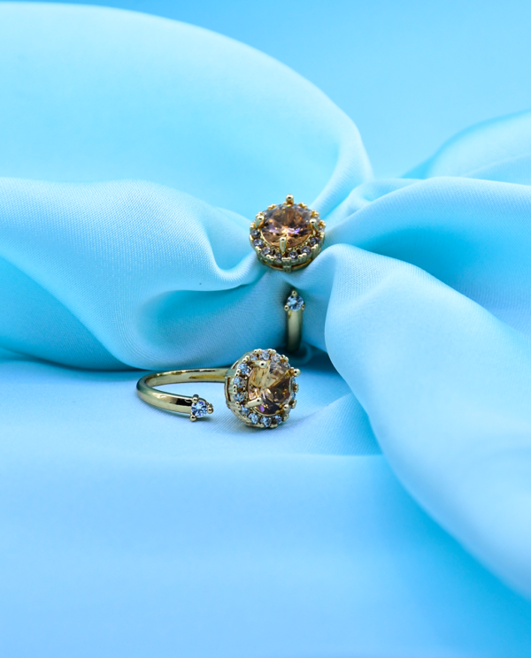 Royal Diamond Cluster Ring Champagne