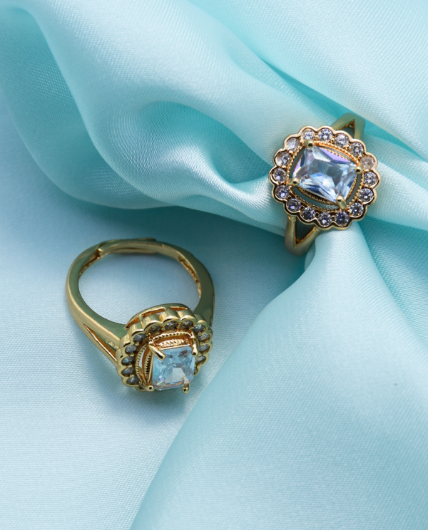 Luxurious Diamond Cluster Ring